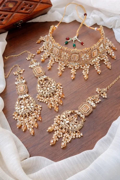Elegant Gold Bridal Jewelry Set